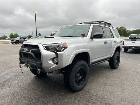 Used 2020 Toyota 4Runner TRD Off-Road AWD/4WD image 1