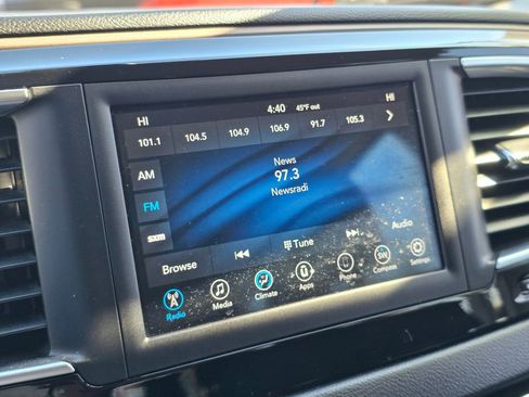 Used 2019 Chrysler Pacifica Touring Plus image 26