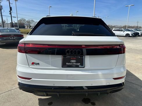 Certified 2025 Audi Q8 Prestige AWD/4WD image 9