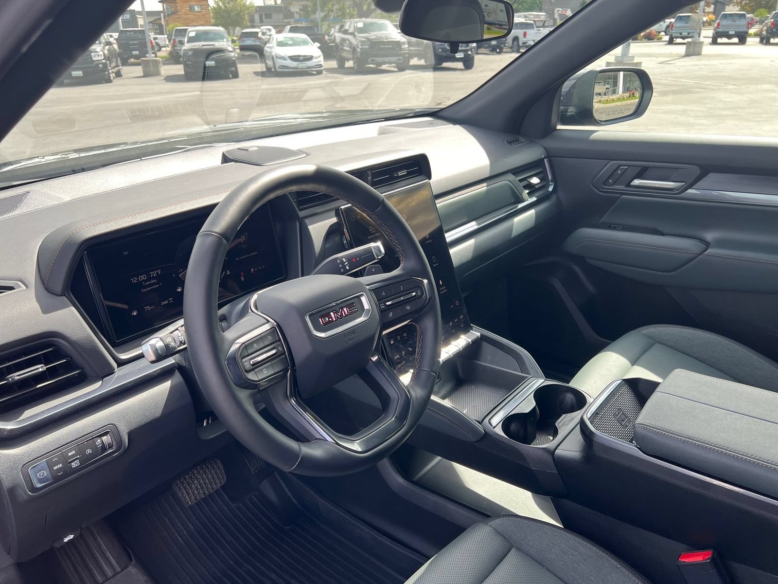 New 2026 GMC Terrain AT4 w/ LPO, Black Badging Package AWD/4WD image 20