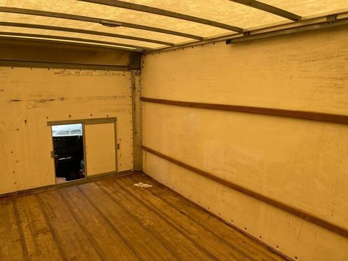 Used 2017 GMC Savana 3500 Extended image 20