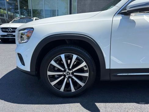 Certified 2023 Mercedes-Benz GLB 250 4MATIC image 9