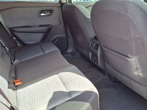 Certified 2023 Nissan Rogue SV image 22