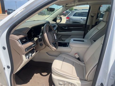 Used 2021 GMC Yukon Denali w/ Denali Premium Package AWD/4WD image 6