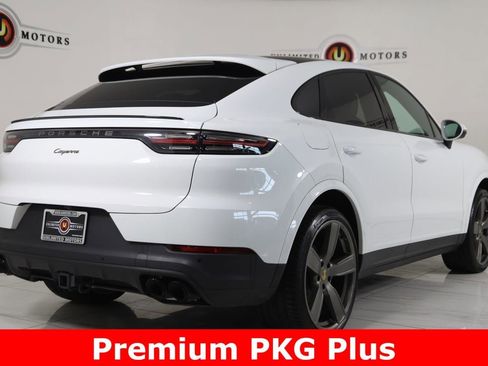 Used 2023 Porsche Cayenne Coupe image 3
