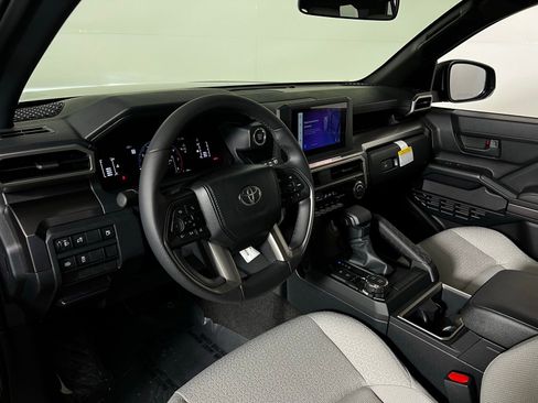 Used 2026 Toyota 4Runner SR5 AWD/4WD image 12