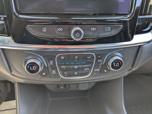 Used 2020 Chevrolet Traverse LT FWD image 23