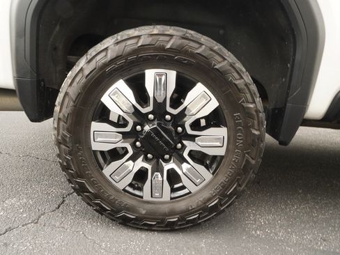 Used 2025 GMC Sierra 2500 Denali w/ Denali Reserve Package AWD/4WD image 40