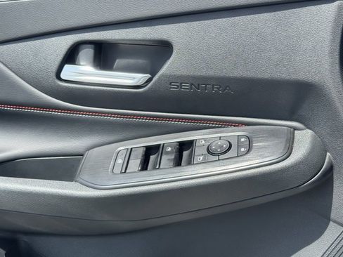 New 2026 Nissan Sentra SR w/ Floor Mat Package FWD image 5