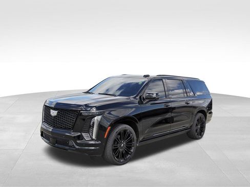Used 2025 Cadillac Escalade ESV Sport Platinum AWD/4WD image 2