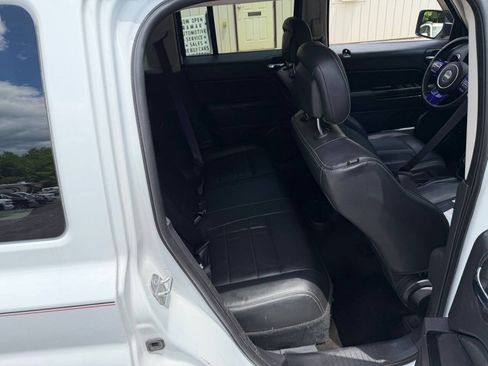 Used 2017 Jeep Patriot High Altitude AWD/4WD image 22