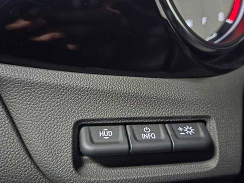 Used 2020 Buick Encore GX Essence w/ Experience Buick Package image 25