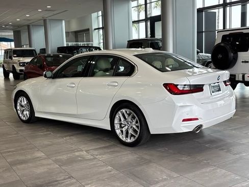 Used 2025 BMW 330i Sedan RWD image 9