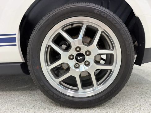 Used 2007 Ford Mustang Shelby GT500 RWD image 25