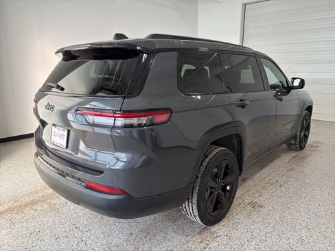 Used 2023 Jeep Grand Cherokee L Altitude image 4