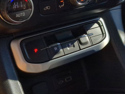 Used 2021 GMC Acadia SLT image 26