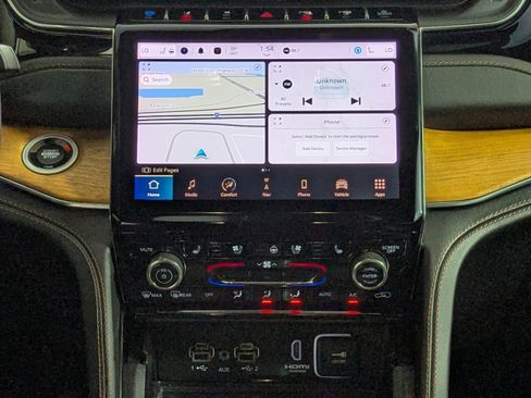 Used 2022 Jeep Grand Cherokee Summit image 16