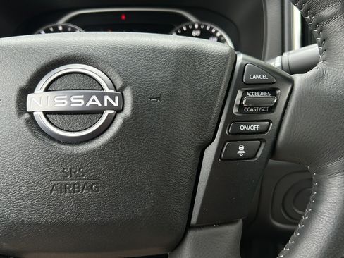 Used 2025 Nissan Frontier SV w/ SV Convenience Package RWD image 29