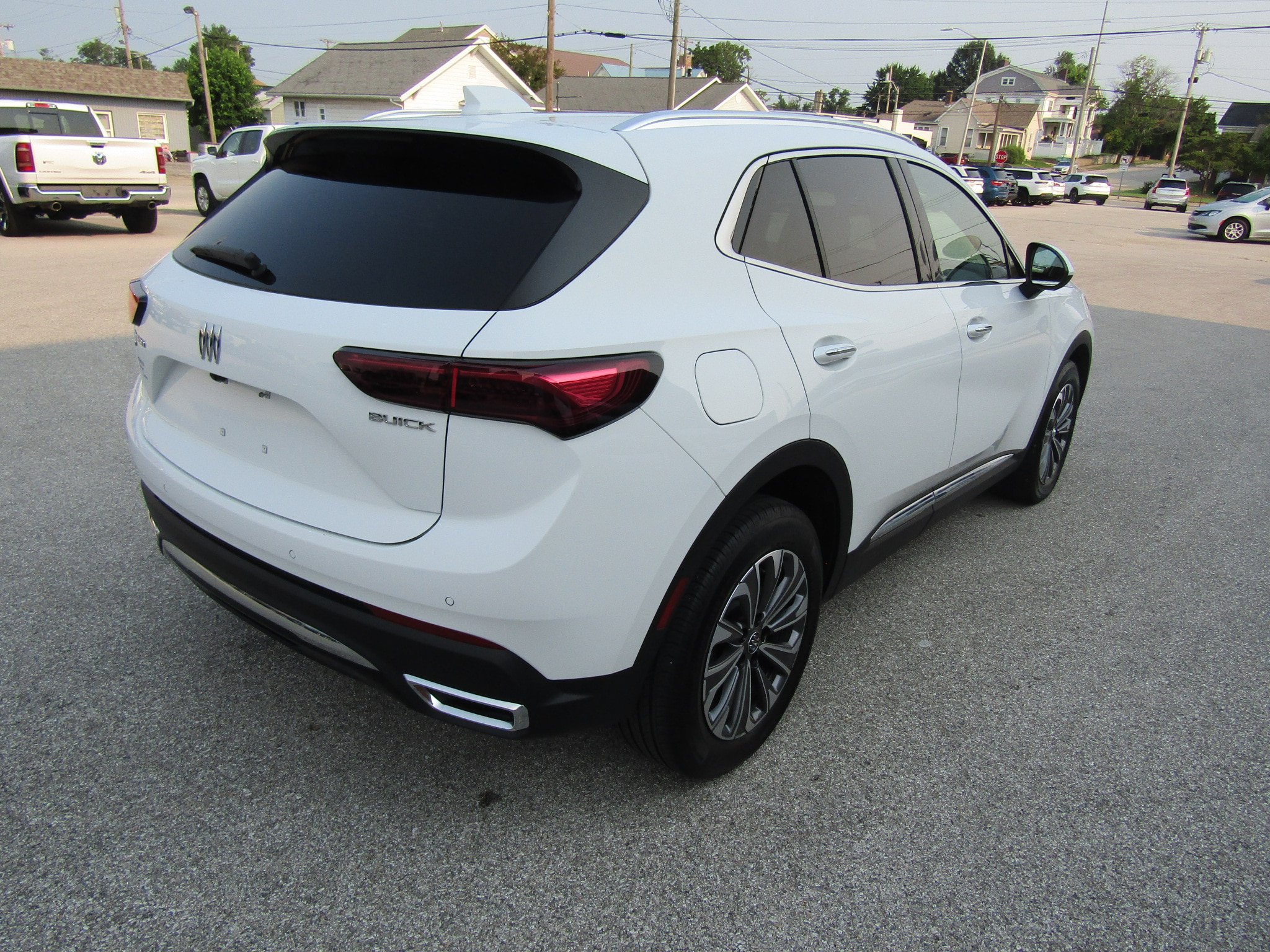 Used 2024 Buick Envision Preferred AWD/4WD image 3