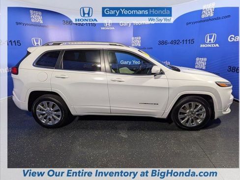 Used 2016 Jeep Cherokee Overland w/ Technology Group image 3