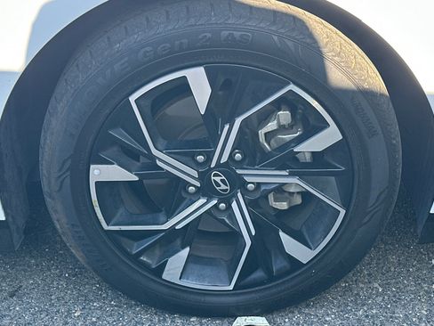 Used 2024 Hyundai Sonata SEL FWD image 3
