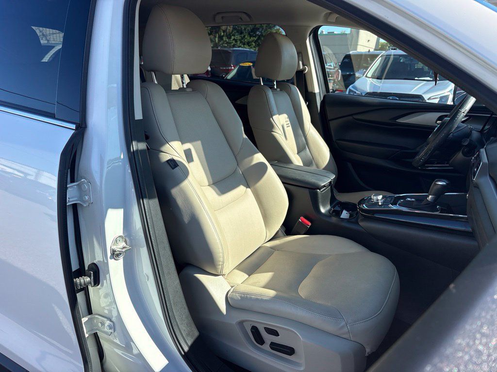 Used 2020 MAZDA CX-9 Touring FWD image 19