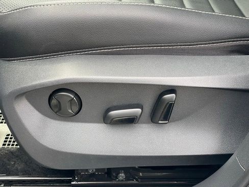 Certified 2022 Volkswagen Taos SEL AWD/4WD image 23