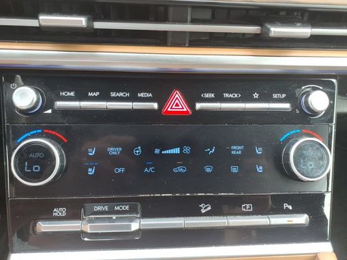 Used 2024 Hyundai Santa Fe Limited FWD image 24
