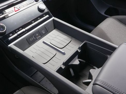 New 2026 Hyundai Santa Fe SE image 16