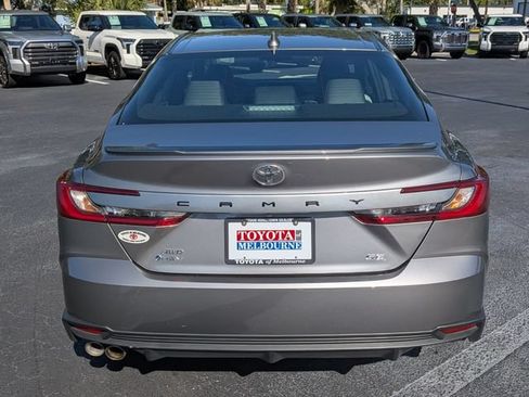 Used 2025 Toyota Camry SE AWD/4WD image 7