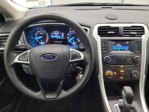 Used 2016 Ford Fusion SE FWD image 22