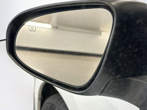 Used 2015 Toyota Corolla LE FWD image 16