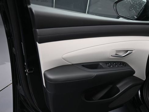 Used 2026 Hyundai Tucson SE FWD image 13