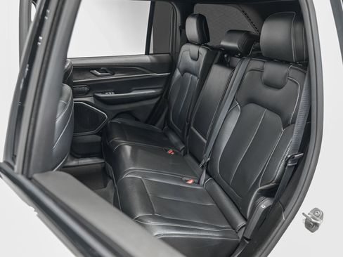 Used 2024 Jeep Grand Cherokee Limited 4xe image 29