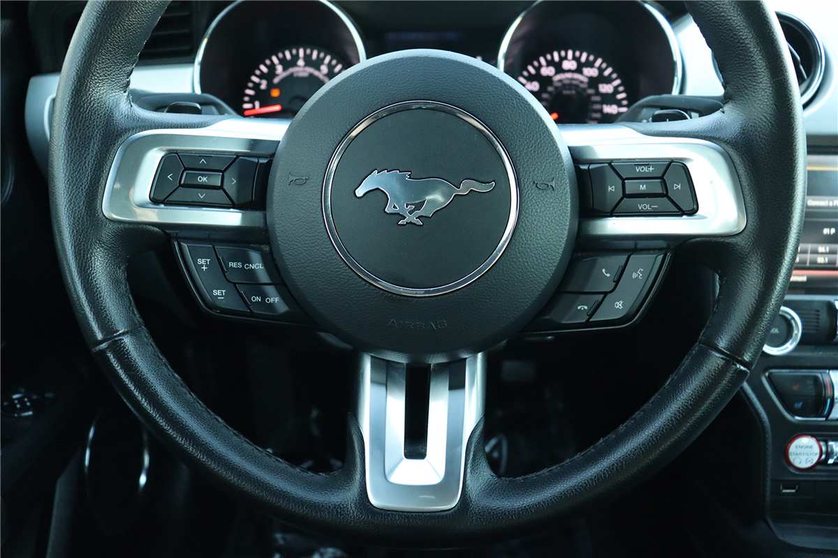 Used 2015 Ford Mustang Premium RWD image 35