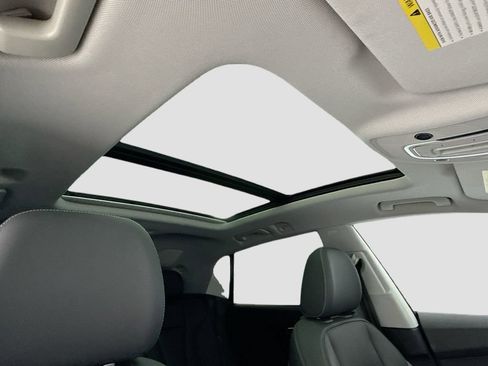 Used 2023 Audi Q8 Premium Plus image 17