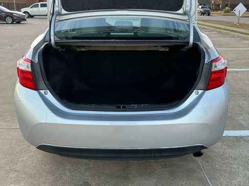 Used 2015 Toyota Corolla LE image 18