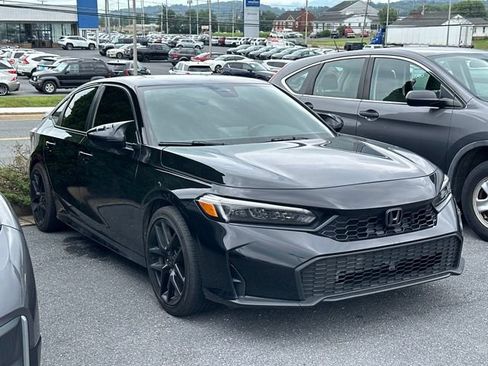 Used 2025 Honda Civic Sport image 3
