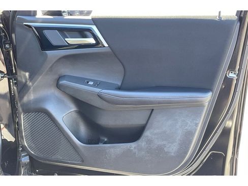 Used 2022 Mitsubishi Outlander ES image 21