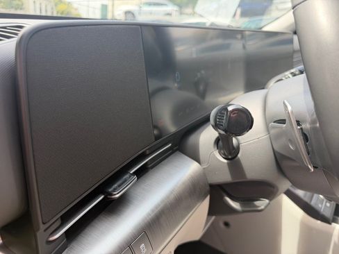 Used 2024 Hyundai Kona SEL FWD image 13