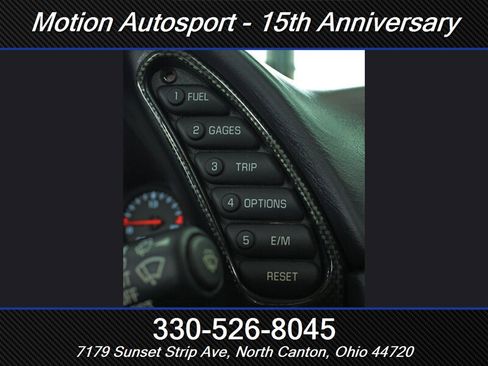 Used 2004 Chevrolet Corvette Coupe w/ Preferred Equipment Group RWD image 24