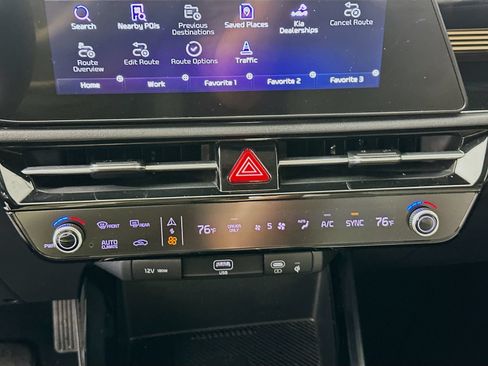 Used 2023 Kia Niro EX FWD image 16