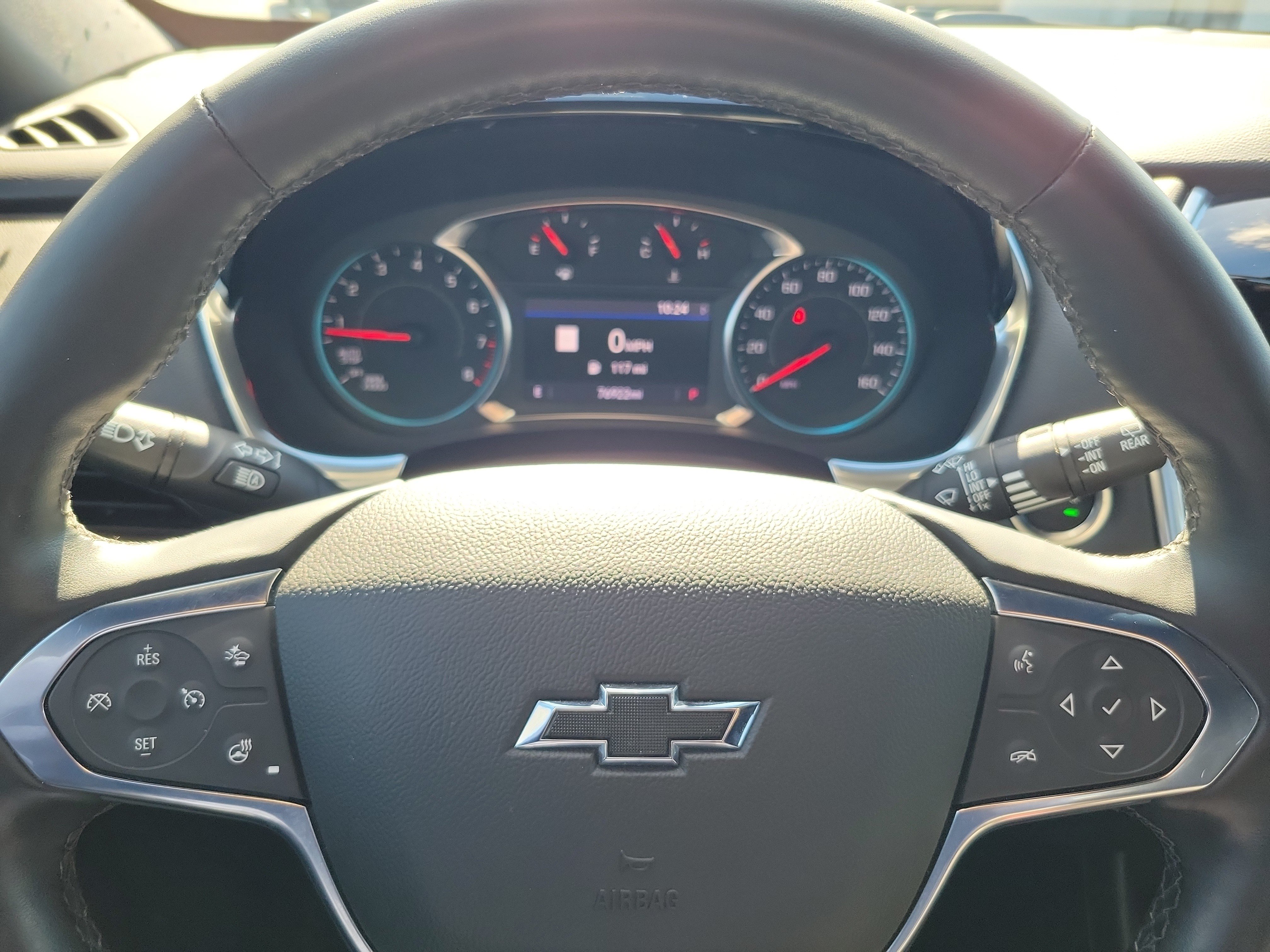 Used 2023 Chevrolet Traverse RS FWD image 21