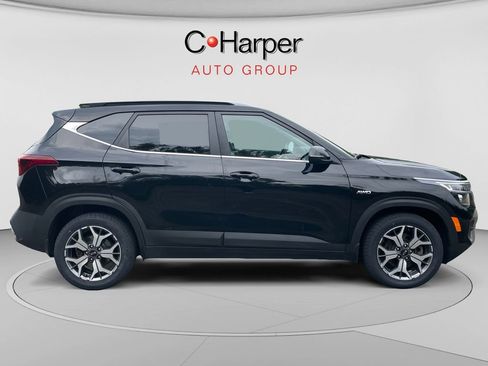 Used 2021 Kia Seltos EX AWD/4WD image 2