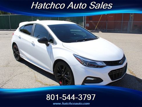 Used 2018 Chevrolet Cruze LT w/ Convenience Package FWD image 8