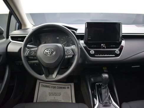 Used 2025 Toyota Corolla LE w/ LE Premium Package image 14