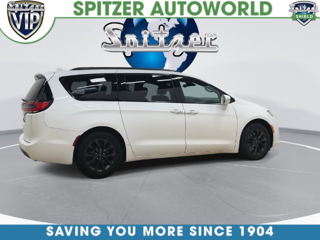 Used 2021 Chrysler Pacifica Touring w/ S Appearance Package FWD image 11