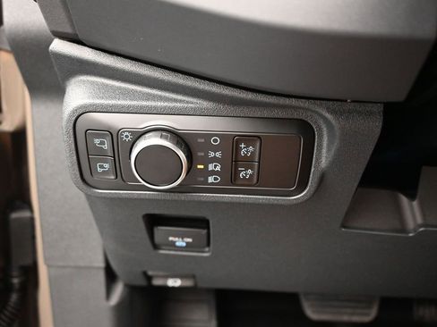 New 2025 Ford Bronco Badlands image 12