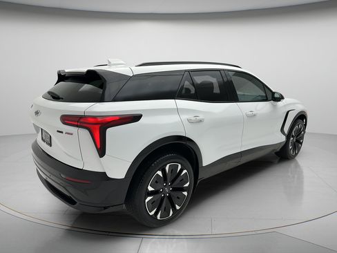 Used 2024 Chevrolet Blazer EV RS AWD/4WD image 5