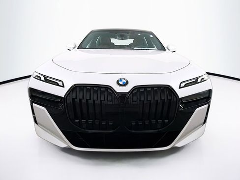 New 2026 BMW 740i xDrive AWD/4WD image 2